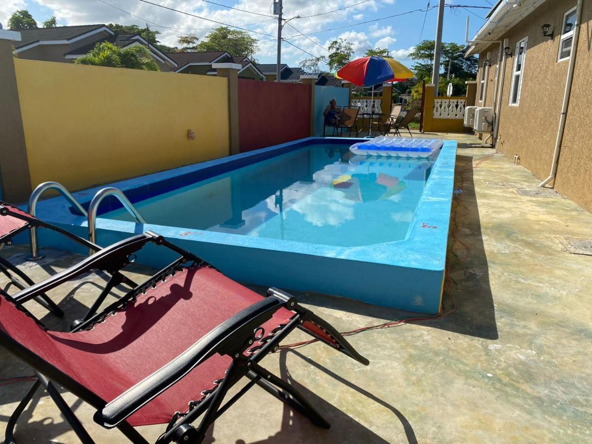 Paradise Villa Shared Onsite Private Pool Onsite Gym Очо-Ріос Екстер'єр фото